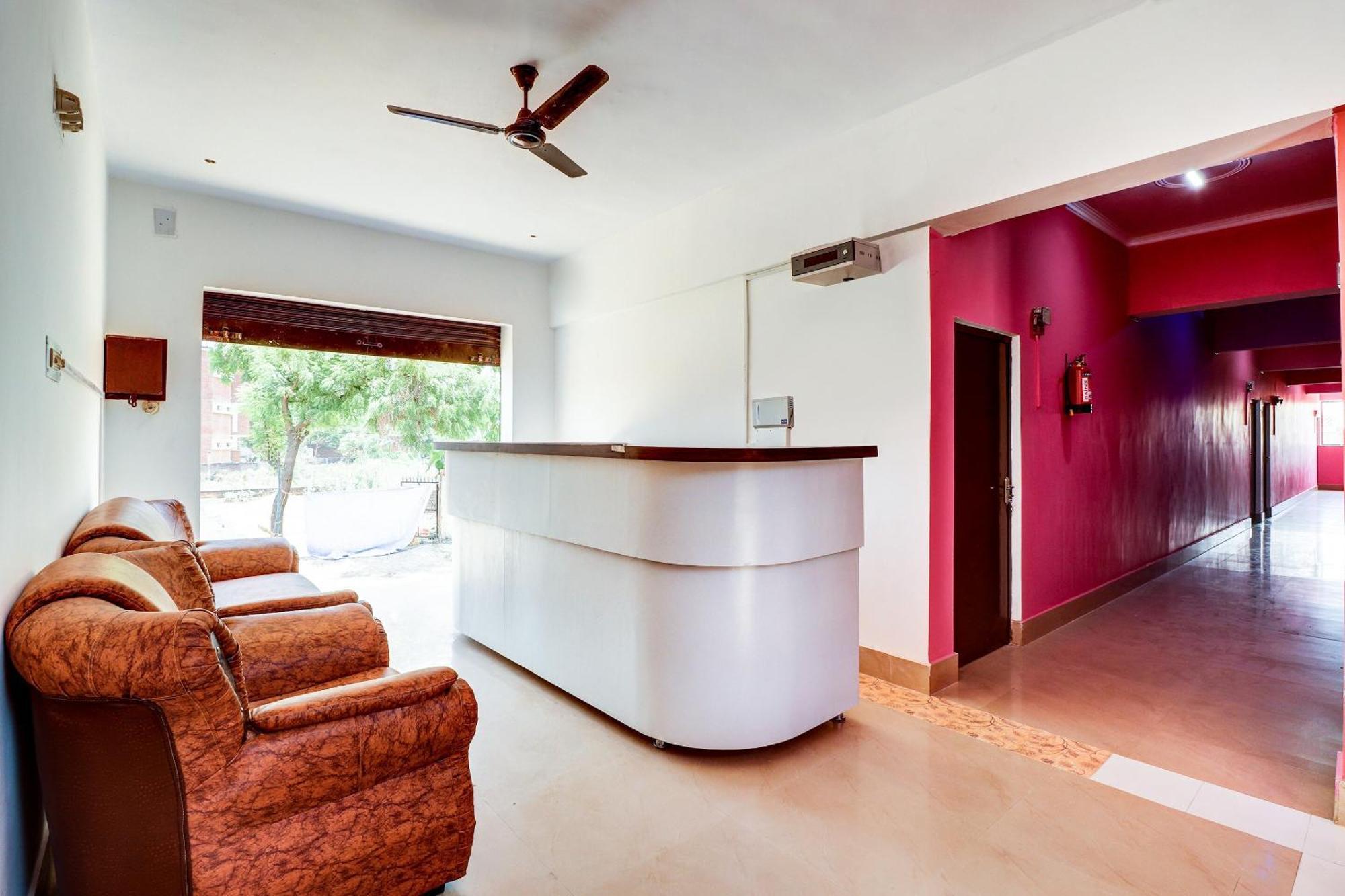 Hotel O Star City Hotel Ayodhya Extérieur photo