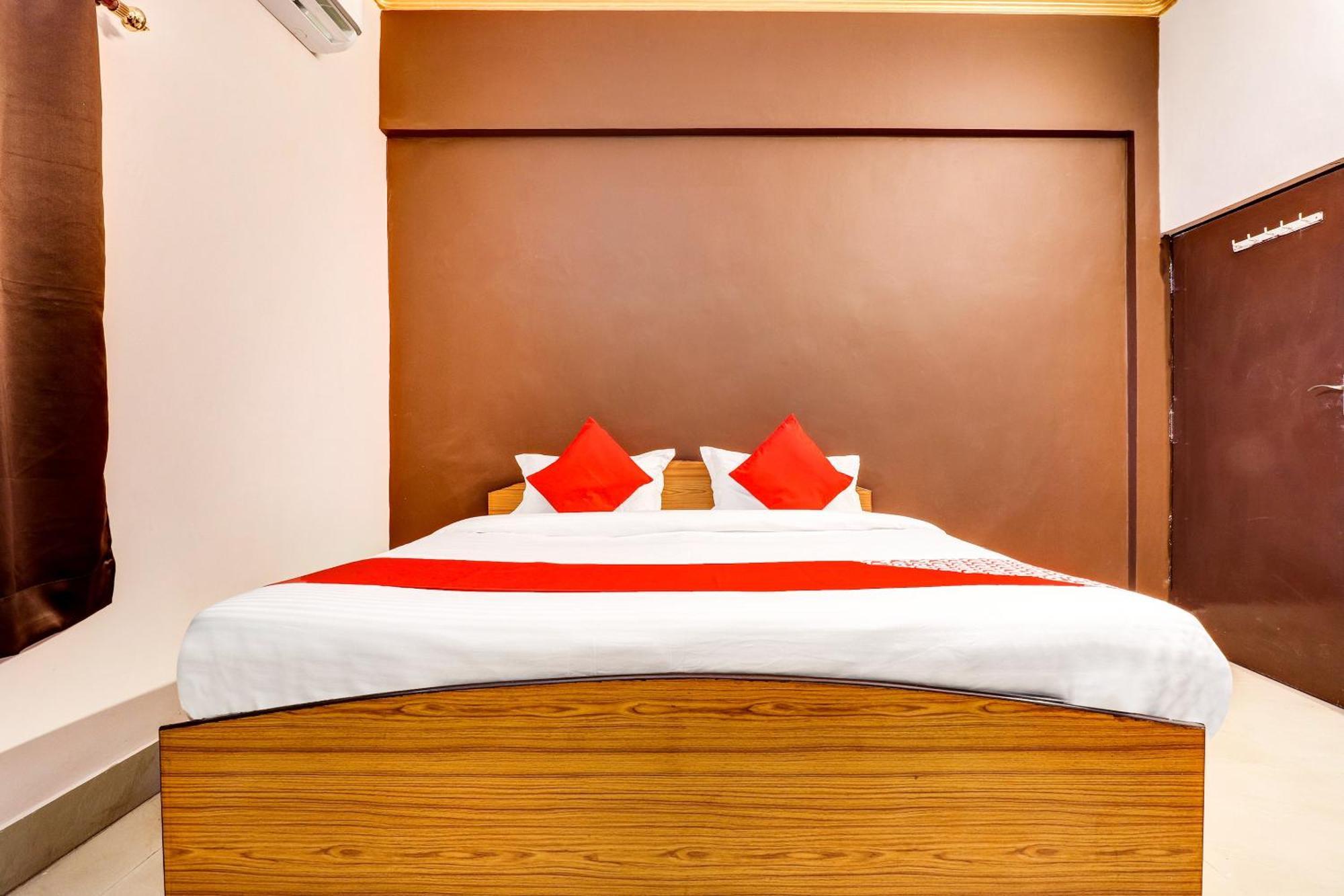 Hotel O Star City Hotel Ayodhya Extérieur photo