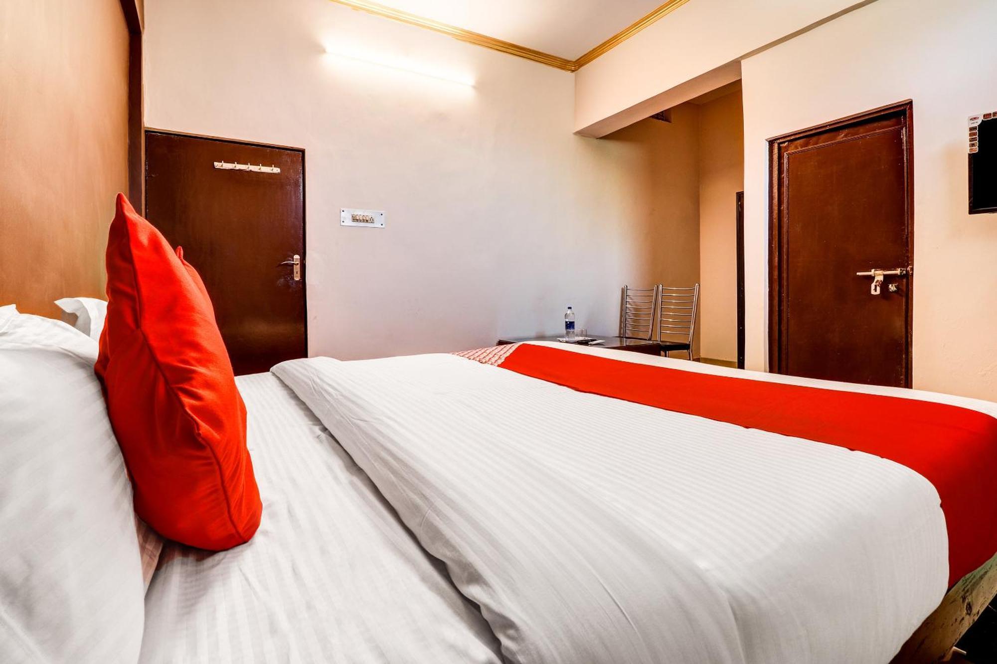 Hotel O Star City Hotel Ayodhya Extérieur photo